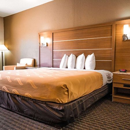 Quality Inn & Suites Near Six Flags - Austell Kültér fotó