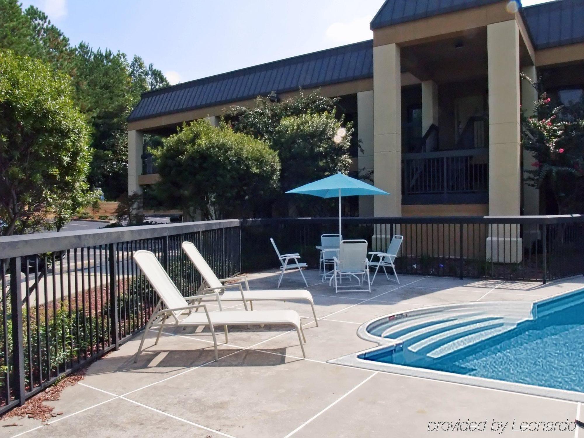 Quality Inn & Suites Near Six Flags - Austell Kültér fotó