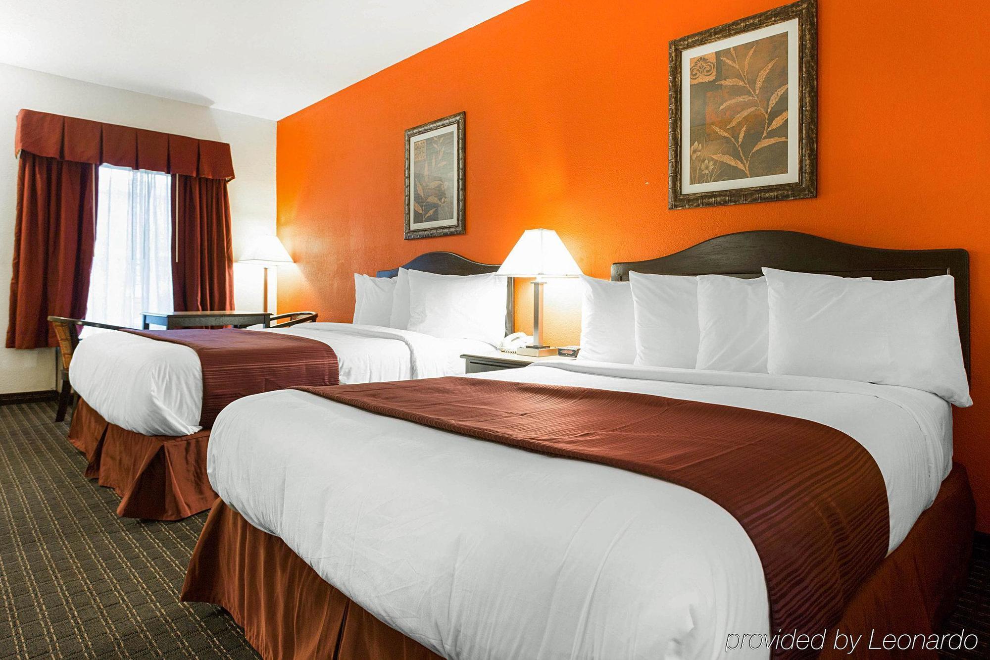 Quality Inn & Suites Near Six Flags - Austell Kültér fotó