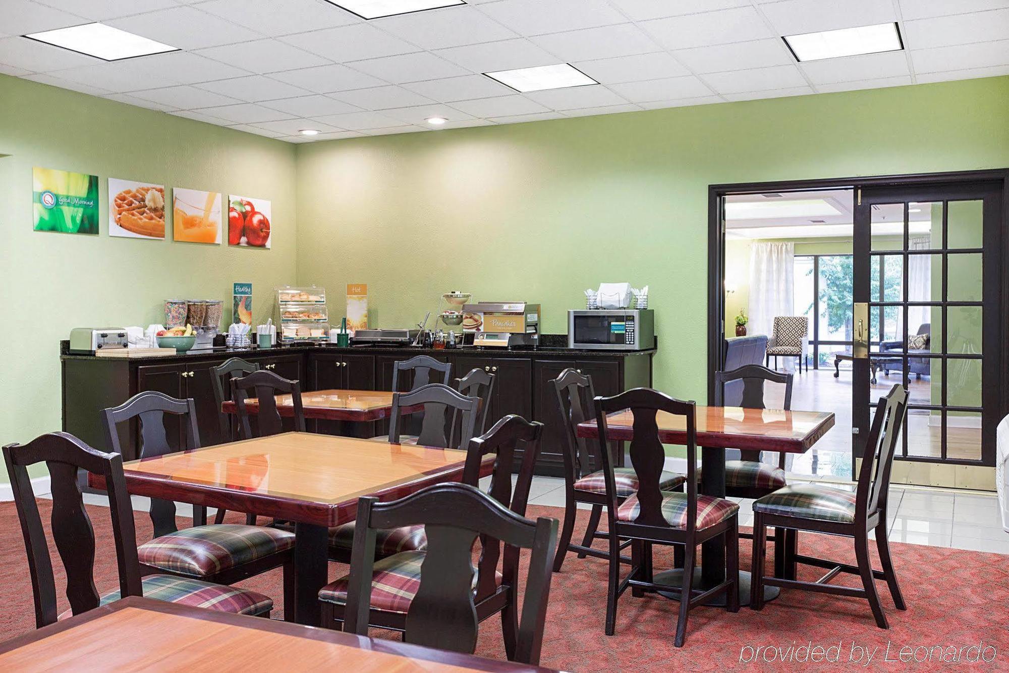 Quality Inn & Suites Near Six Flags - Austell Kültér fotó