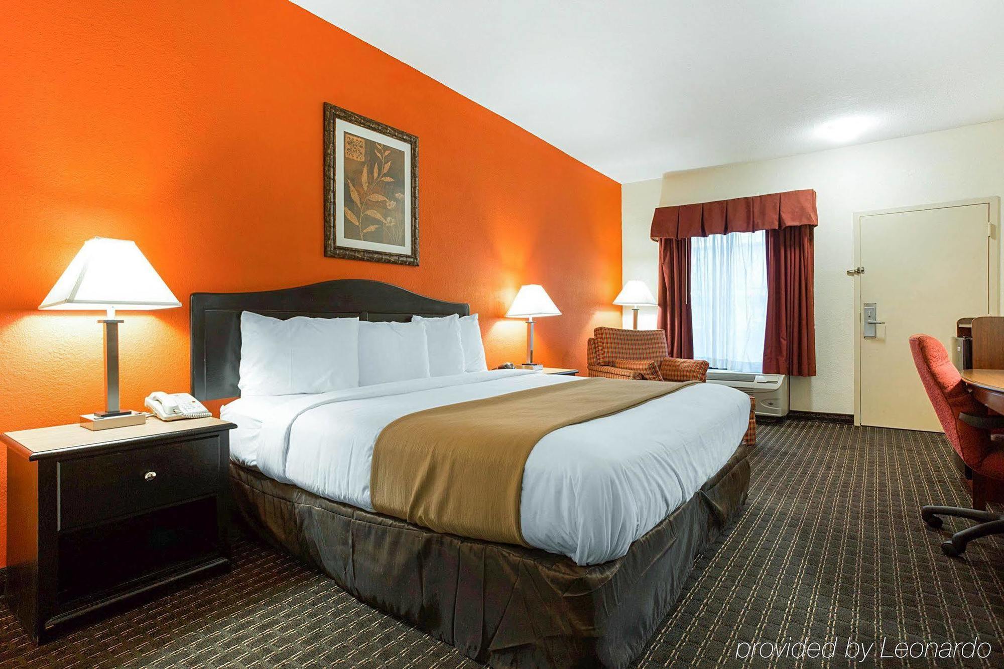 Quality Inn & Suites Near Six Flags - Austell Kültér fotó