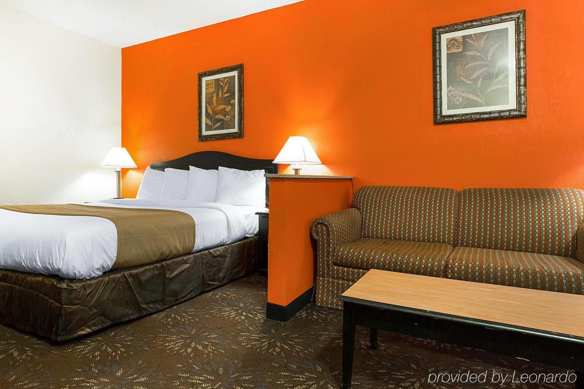 Quality Inn & Suites Near Six Flags - Austell Kültér fotó
